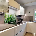 Koeln-pulheim Saphier Haus I15 Min Koeln Messe Lanxess I 180m2 Ueber 4 Level I Komfort I P I Palmengarten I Babybett Holiday home Pulheim