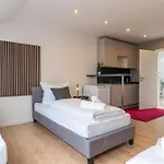 Koeln-pulheim Saphier Haus I15 Min Koeln Messe Lanxess I 180m2 Ueber 4 Level I Komfort I P I Palmengarten I Babybett