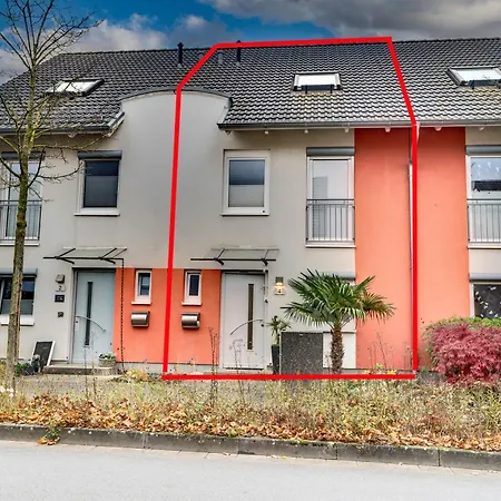 Köln-pulheim Saphier Haus I15 Min Köln Messe Lanxess I 180m2 über 4 Level I Komfort I P I Palmengarten I Babybett * Pulheim