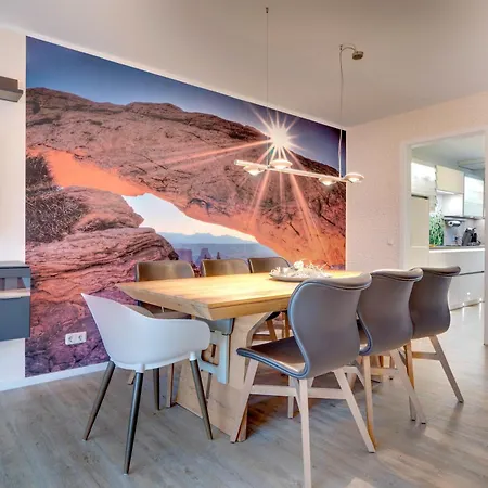 Köln-pulheim Saphier Haus I15 Min Köln Messe Lanxess I 180m2 über 4 Level I Komfort I P I Palmengarten I Babybett Ferienhaus *