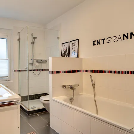 Köln-pulheim Saphier Haus I15 Min Köln Messe Lanxess I 180m2 über 4 Level I Komfort I P I Palmengarten I Babybett Ferienhaus Pulheim