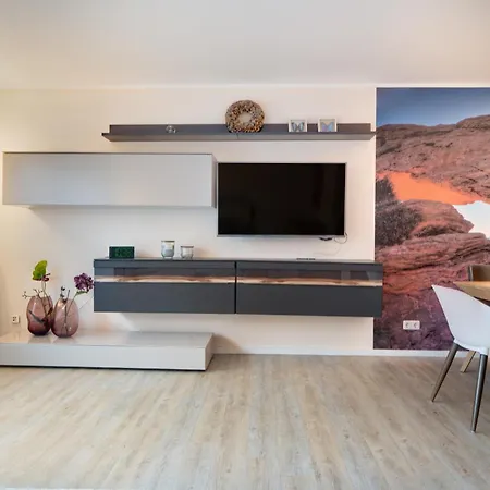 Köln-pulheim Saphier Haus I15 Min Köln Messe Lanxess I 180m2 über 4 Level I Komfort I P I Palmengarten I Babybett Pulheim