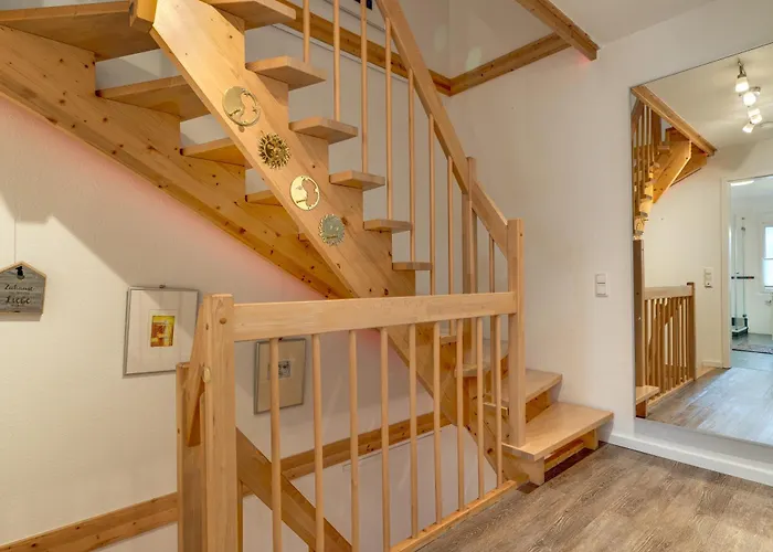 Koeln-pulheim Saphier Haus I15 Min Koeln Messe Lanxess I 180m2 Ueber 4 Level I Komfort I P I Palmengarten I Babybett Feriehus Pulheim