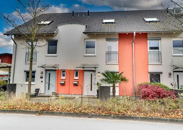 Koeln-pulheim Saphier Haus I15 Min Koeln Messe Lanxess I 180m2 Ueber 4 Level I Komfort I P I Palmengarten I Babybett Feriehus *
