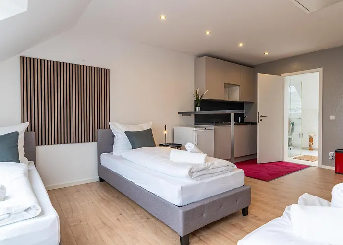 Koeln-pulheim Saphier Haus I15 Min Koeln Messe Lanxess I 180m2 Ueber 4 Level I Komfort I P I Palmengarten I Babybett