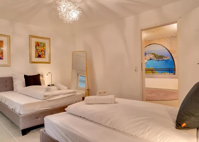 Feriehus Koeln-pulheim Saphier Haus I15 Min Koeln Messe Lanxess I 180m2 Ueber 4 Level I Komfort I P I Palmengarten I Babybett Pulheim